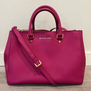 Michael Kors Jet Set Handbag